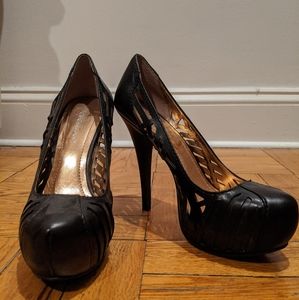 BCBGeneration Elba Lasercut Pumps NWOT